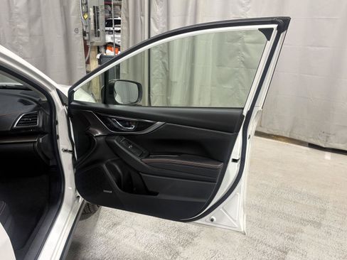 Used 2020 Subaru Crosstrek 2.0i Limited w/ Moonroof Package w/Navigation AWD/4WD image 25