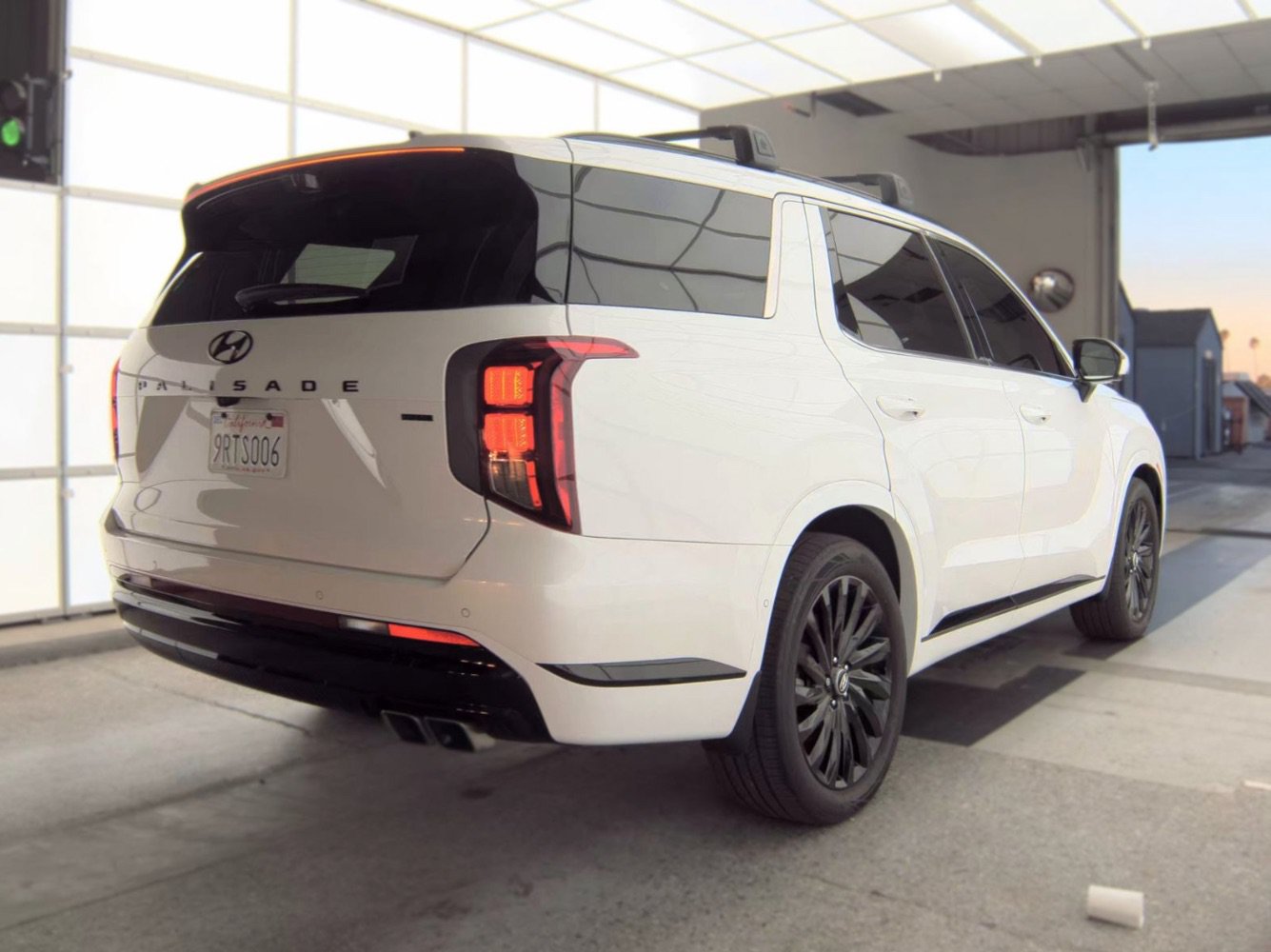 Used 2025 Hyundai Palisade Calligraphy AWD/4WD image 4