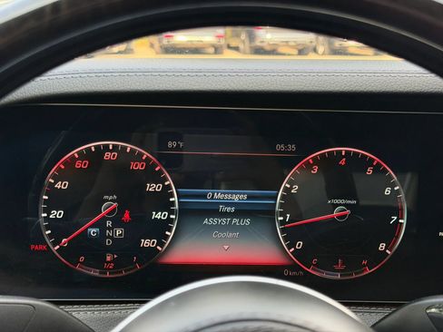 Used 2018 Mercedes-Benz S 560 Sedan image 25
