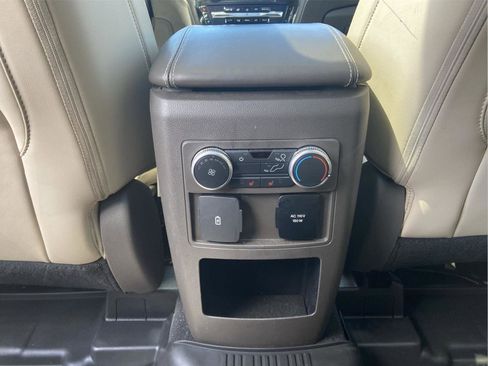 Used 2021 Ford Explorer Platinum w/ Equipment Group 601A AWD/4WD image 13