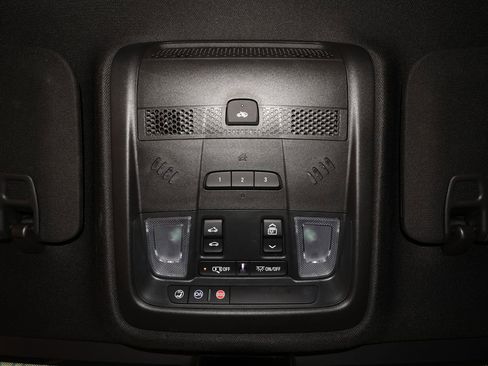 Certified 2025 Cadillac XT5 Premium Luxury image 33