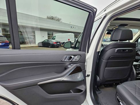 New 2026 BMW X7 xDrive40i image 19