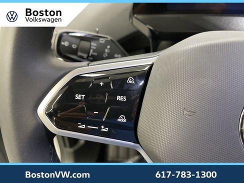 New 2025 Volkswagen ID.4 Pro image 16