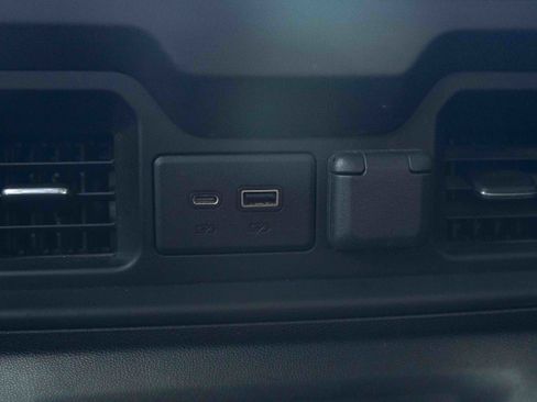 Used 2021 Chevrolet Silverado 1500 LT Trail Boss w/ Convenience Package II AWD/4WD image 39