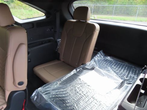 New 2026 Kia Sorento SX Prestige w/ Olive Brown Leather Package image 27