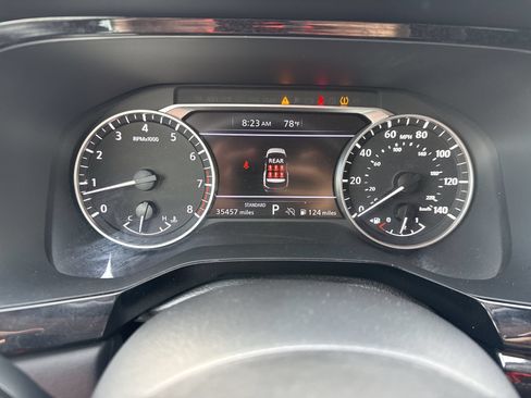 Used 2025 Nissan Pathfinder SV FWD image 10