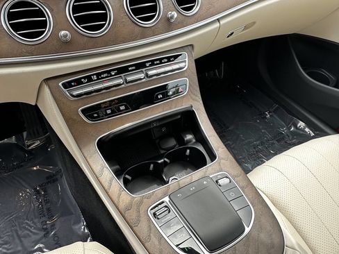 Certified 2022 Mercedes-Benz E 350 4MATIC Sedan image 31