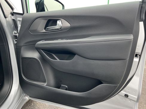 New 2026 Chrysler Voyager LX image 11
