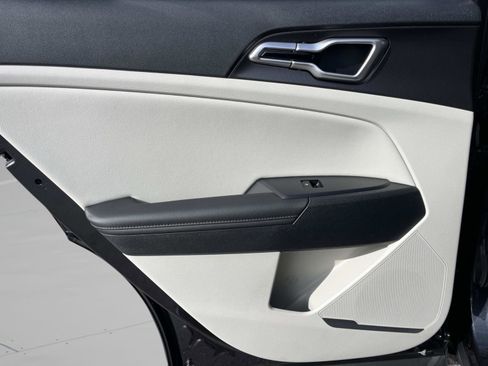 New 2026 Kia Sportage EX image 19