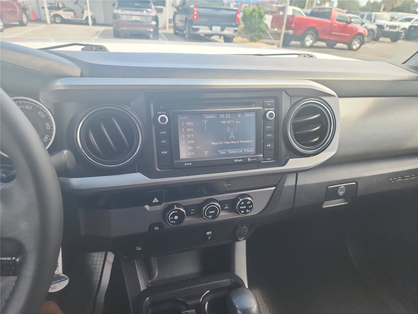 Used 2017 Toyota Tacoma SR5 w/ SR5 Appearance Package (SM) RWD image 34