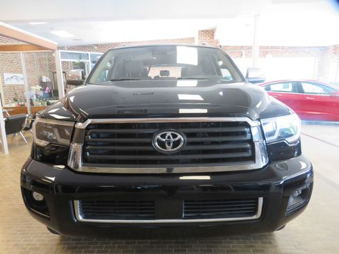Used 2018 Toyota Sequoia Limited w/ Safety & Convenience Package AWD/4WD image 74