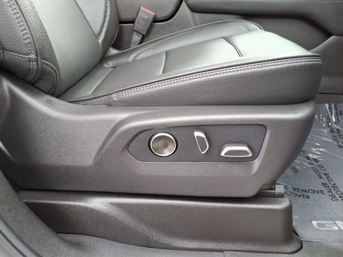 Used 2026 GMC Yukon Denali w/ Sun & Power Step Package AWD/4WD image 13