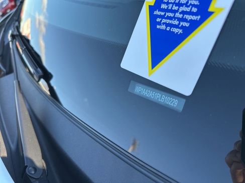 Used 2023 Porsche Macan image 45