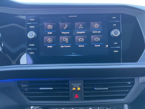 Used 2021 Volkswagen Jetta SEL Premium image 21