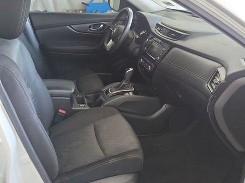 Used 2019 Nissan Rogue SV AWD/4WD image 12
