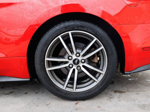 Used 2016 Ford Mustang Premium image 14