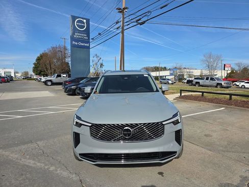 New 2026 Volvo XC90 T8 Plus w/ Protection Package Premier image 3