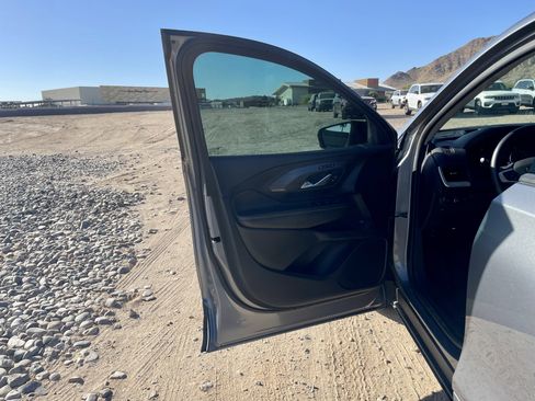 Used 2021 GMC Terrain SLT w/ Elevation Edition FWD image 12