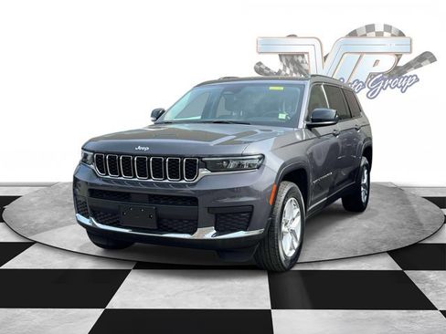 Used 2023 Jeep Grand Cherokee L Laredo w/ Luxury Tech Group I image 3