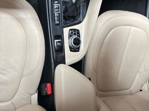Used 2017 BMW X1 xDrive28i AWD/4WD image 15