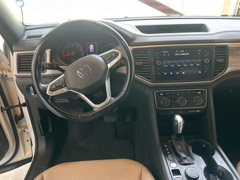 Used 2020 Volkswagen Atlas Cross Sport SE w/ Panoramic Sunroof Package AWD/4WD image 30