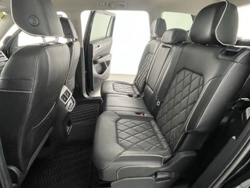 Used 2024 Volkswagen Atlas SEL Premium R-Line image 45