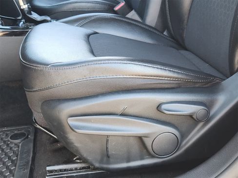 Used 2019 Jeep Compass Altitude image 22