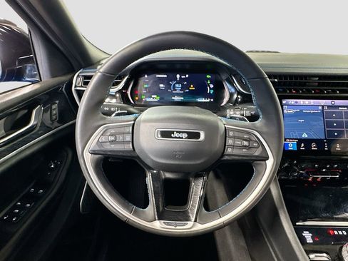 Used 2022 Jeep Grand Cherokee Trailhawk image 16