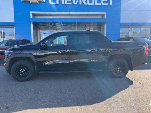 Used 2025 Chevrolet Silverado EV LT image 3