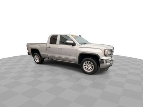 Used 2016 GMC Sierra 1500 SLE w/ SLE Value Package AWD/4WD image 2