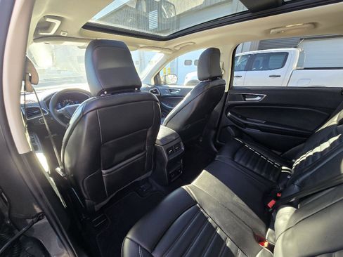 Used 2022 Ford Edge SEL w/ Convenience Package image 14