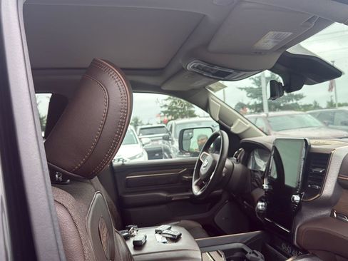 Used 2025 RAM 1500 Limited AWD/4WD image 6