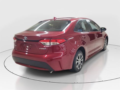 Used 2022 Toyota Corolla LE image 7