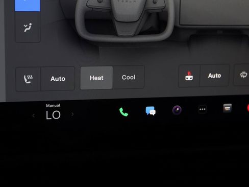 Used 2022 Tesla Model X image 8