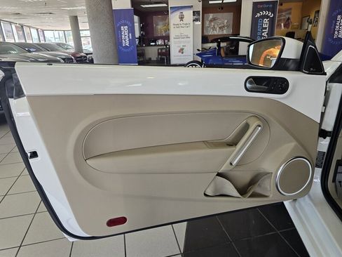 Used 2013 Volkswagen Beetle 2.5 FWD image 7