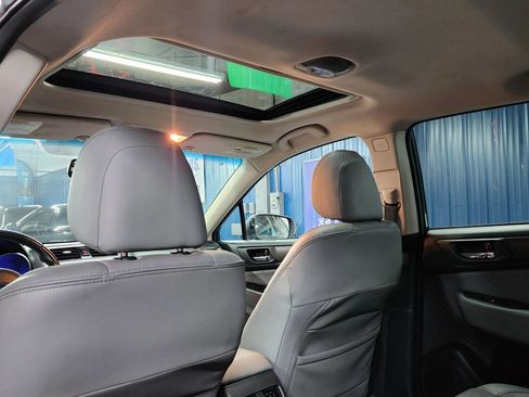 Used 2018 Subaru Outback 2.5i Limited image 19