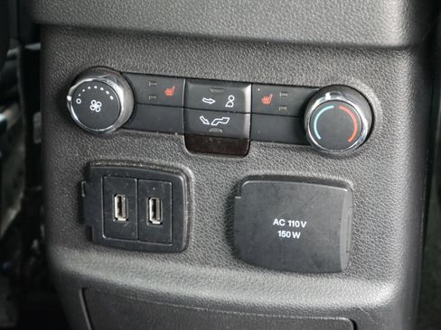 Used 2018 Ford Explorer Limited image 32