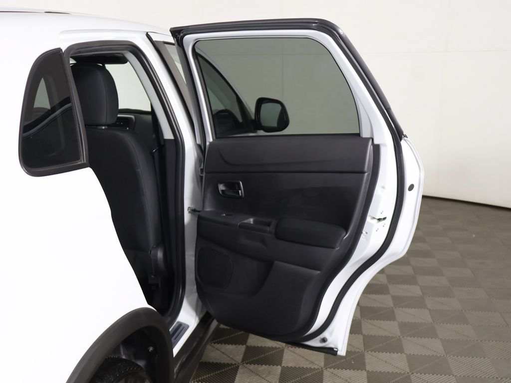 New 2027 Mitsubishi Outlander Sport LE AWD/4WD image 19