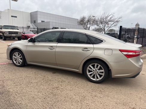 Used 2013 Toyota Avalon XLE Premium image 8