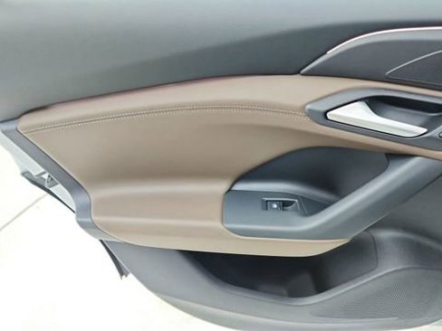 Used 2025 Audi A6 e-tron Premium w/ Convenience Package image 31