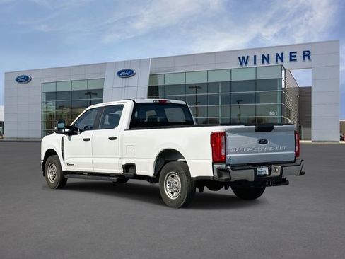 Used 2023 Ford F250 XL w/ XL Chrome Package image 3