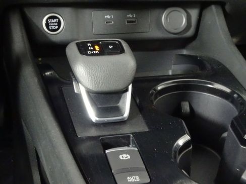 Used 2023 Nissan Rogue SV image 38