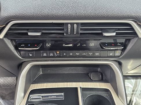 Certified 2024 MAZDA CX-90 Plug-In Hybrid w/ Preferred AWD/4WD image 30