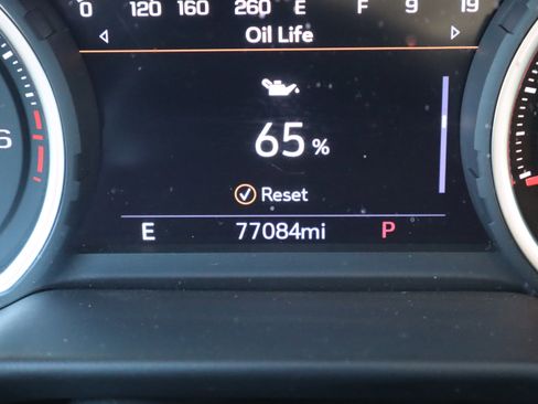 Used 2021 Chevrolet Suburban High Country image 27