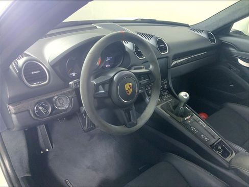 Certified 2022 Porsche 718 Cayman GT4 RWD image 4