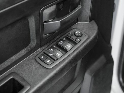 Used 2020 RAM 1500 Tradesman w/ Chrome Plus Package image 40