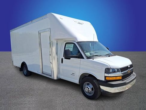 New 2026 Chevrolet Express 4500 w/ Power Convenience Package RWD image 2