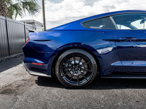 Used 2018 Ford Mustang Shelby GT350 w/ Convenience Package RWD image 11