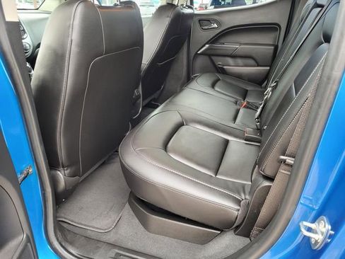 Used 2022 Chevrolet Colorado LT w/ Luxury Package image 3