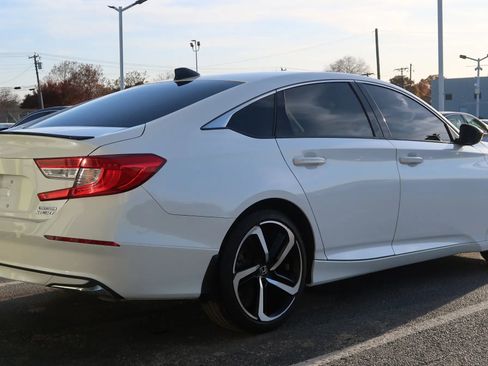 Used 2022 Honda Accord Sport image 14